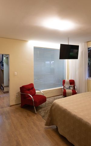 Casa à venda com 420m², 4 quartos e 3 vagas Casa à venda com 420m², 4 quartos e 3 vagasSuíte 1