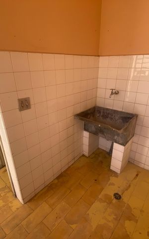 Casa para alugar com 110m², 2 quartos e 2 vagas Casa para alugar com 110m², 2 quartos e 2 vagasLavanderia