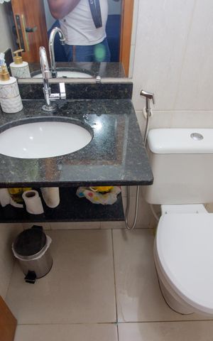 Apartamento à venda com 133m², 3 quartos e 2 vagas Apartamento à venda com 133m², 3 quartos e 2 vagasBanheiro da Suíte