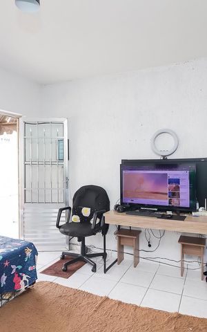 Casa à venda com 250m², 2 quartos e 5 vagasSala