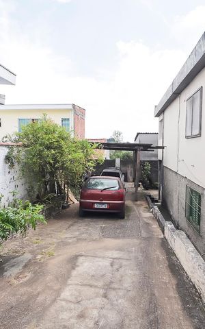Casa à venda com 250m², 2 quartos e 5 vagasQuintal / Garagem