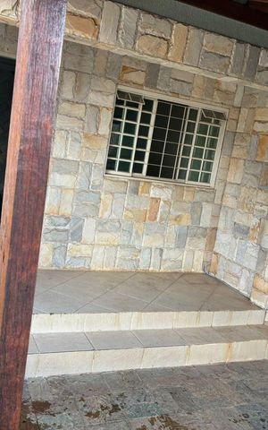 Casa para alugar com 200m², 3 quartos e sem vaga Casa para alugar com 200m², 3 quartos e sem vagaÁrea externa