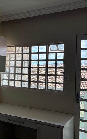 Casa para alugar com 200m², 3 quartos e sem vaga Casa para alugar com 200m², 3 quartos e sem vagaQuarto