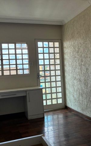 Casa para alugar com 200m², 3 quartos e sem vaga Casa para alugar com 200m², 3 quartos e sem vagaQuarto