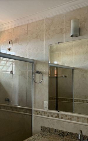 Casa para alugar com 200m², 3 quartos e sem vaga Casa para alugar com 200m², 3 quartos e sem vagaBanheiro