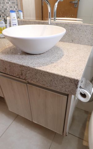 Apartamento para alugar com 64m², 2 quartos e 2 vagasBanheiro do Quarto 1