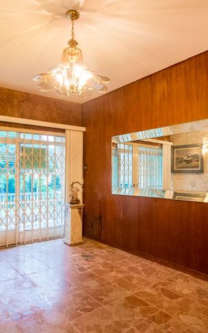 Casa à venda com 100m², 3 quartos e 3 vagas Casa à venda com 100m², 3 quartos e 3 vagasSala