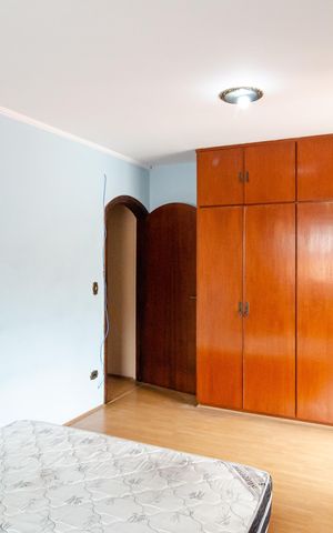 Casa para alugar com 256m², 3 quartos e 3 vagas Casa para alugar com 256m², 3 quartos e 3 vagasSuíte 1