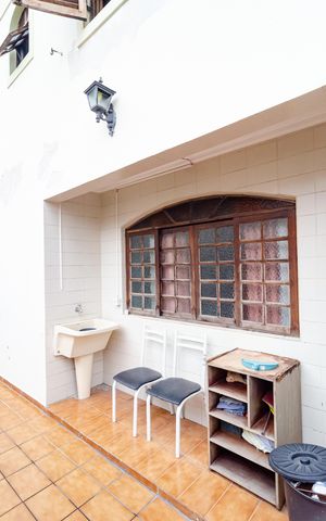 Casa para alugar com 256m², 3 quartos e 3 vagas Casa para alugar com 256m², 3 quartos e 3 vagasLavanderia