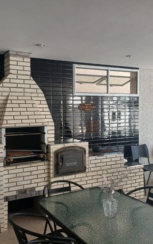 Casa de condomínio para alugar com 350m², 4 quartos e 4 vagas