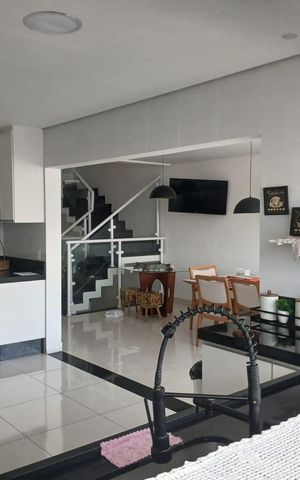 Casa de condomínio para alugar com 350m², 4 quartos e 4 vagas