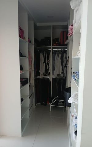 Casa de condomínio para alugar com 350m², 4 quartos e 4 vagas