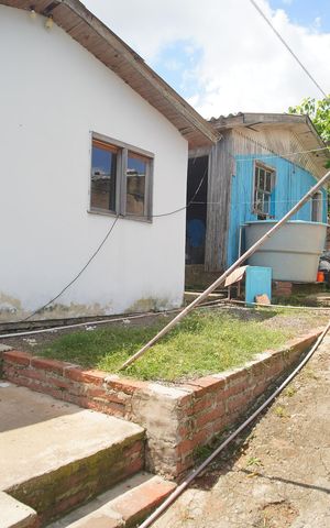 Casa à venda com 137m², 2 quartos e 2 vagasQuintal