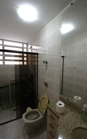 Apartamento à venda com 270m², 4 quartos e 3 vagasBanheiro 4