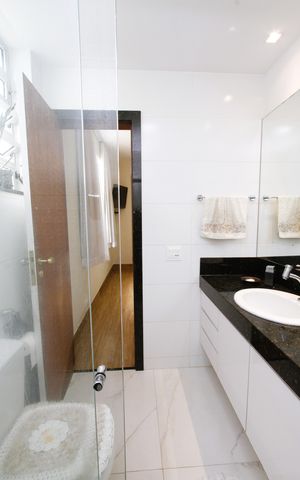 Apartamento à venda com 270m², 4 quartos e 3 vagasBanheiro da Suíte