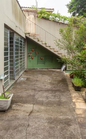 Casa à venda com 336m², 3 quartos e 4 vagasQuintal