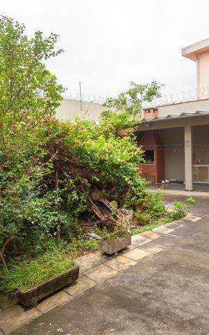 Casa à venda com 336m², 3 quartos e 4 vagasQuintal