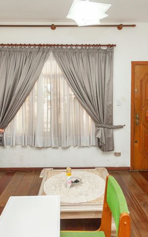 Casa à venda com 336m², 3 quartos e 4 vagasSala
