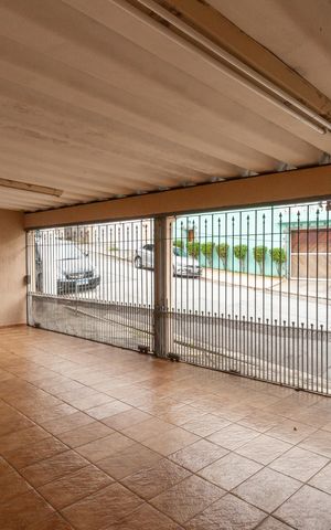 Casa à venda com 336m², 3 quartos e 4 vagasGaragem