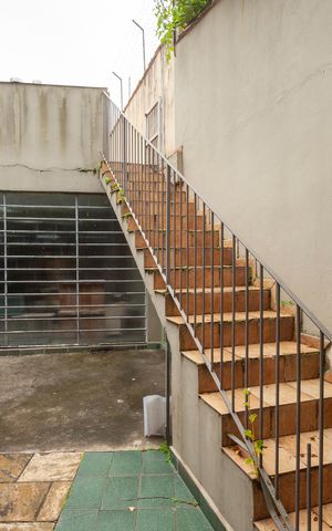 Casa à venda com 336m², 3 quartos e 4 vagasQuintal
