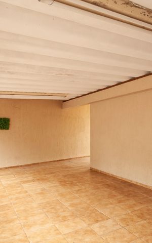 Casa à venda com 336m², 3 quartos e 4 vagasGaragem