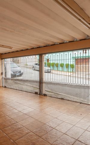 Casa à venda com 336m², 3 quartos e 4 vagasGaragem