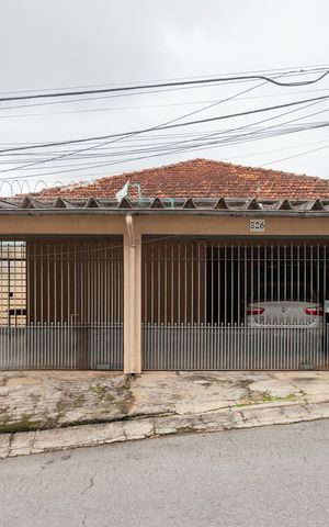 Casa à venda com 336m², 3 quartos e 4 vagasFachada