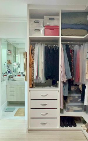 Apartamento para alugar com 200m², 3 quartos e 3 vagas Apartamento para alugar com 200m², 3 quartos e 3 vagasCloset da suíte
