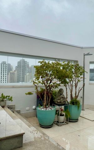 Apartamento para alugar com 200m², 3 quartos e 3 vagas Apartamento para alugar com 200m², 3 quartos e 3 vagasCobertura