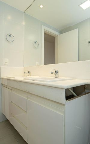 Apartamento à venda com 93m², 3 quartos e 2 vagas Apartamento à venda com 93m², 3 quartos e 2 vagasBANHEIRO1