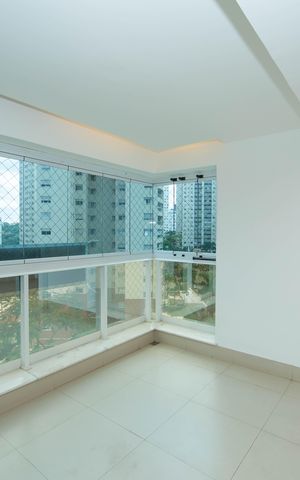 Apartamento à venda com 93m², 3 quartos e 2 vagas Apartamento à venda com 93m², 3 quartos e 2 vagasVARANDA