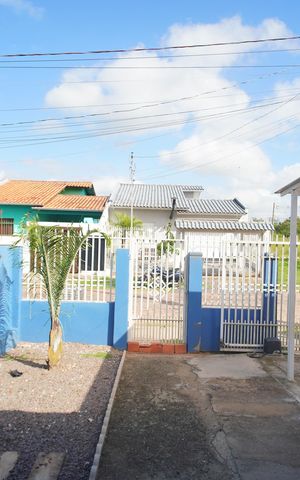 Casa à venda com 80m², 2 quartos e 2 vagasVista da Sala