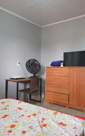 Casa à venda com 80m², 2 quartos e 2 vagasSuíte