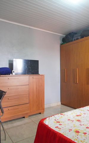 Casa à venda com 80m², 2 quartos e 2 vagasSuíte