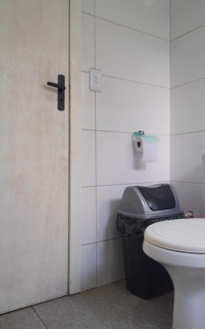 Casa à venda com 80m², 2 quartos e 2 vagasBanheiro 