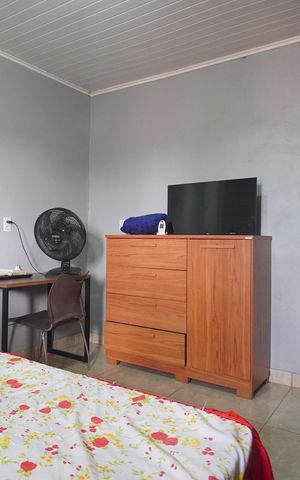 Casa à venda com 80m², 2 quartos e 2 vagasSuíte