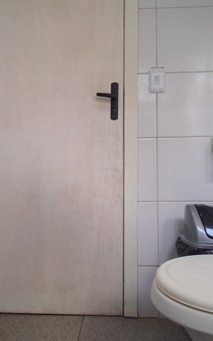Casa à venda com 80m², 2 quartos e 2 vagasBanheiro 