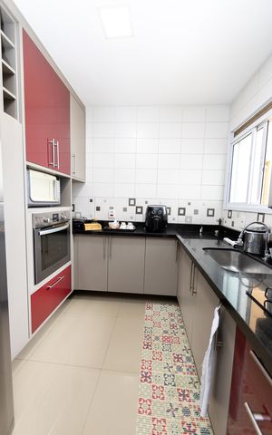 Apartamento à venda com 105m², 3 quartos e 2 vagas Apartamento à venda com 105m², 3 quartos e 2 vagasCozinha
