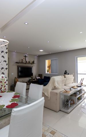 Apartamento à venda com 105m², 3 quartos e 2 vagas Apartamento à venda com 105m², 3 quartos e 2 vagasSala