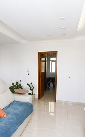 Apartamento à venda com 90m², 3 quartos e 2 vagasSala