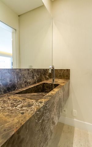 Apartamento à venda com 156m², 3 quartos e 3 vagas Apartamento à venda com 156m², 3 quartos e 3 vagasLavabo