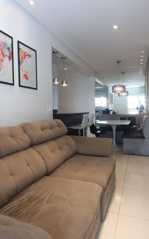 Apartamento à venda com 66m², 2 quartos e 1 vagaSala