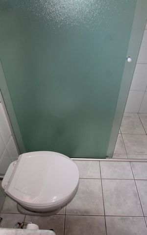 Casa para alugar com 250m², 3 quartos e 2 vagasBanheiro 2