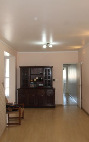 Casa para alugar com 250m², 3 quartos e 2 vagasSala
