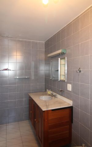 Casa para alugar com 250m², 3 quartos e 2 vagasBanheiro 1