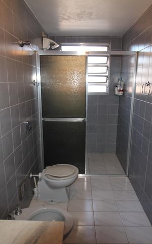 Casa para alugar com 250m², 3 quartos e 2 vagasBanheiro 1