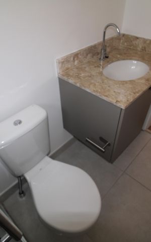 Apartamento à venda com 81m², 3 quartos e 2 vagasBanheiro