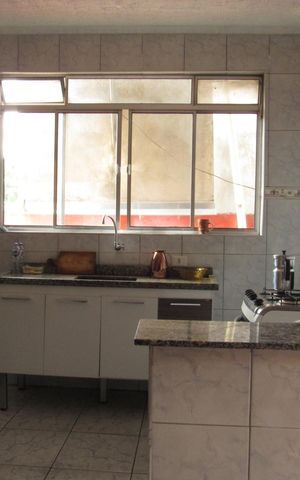 Casa à venda com 228m², 3 quartos e 3 vagasCozinha 2