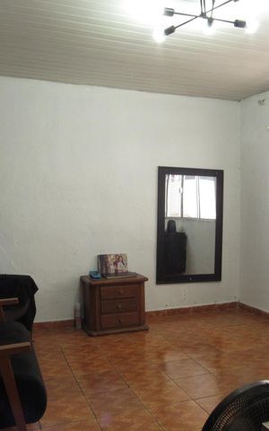 Casa à venda com 228m², 3 quartos e 3 vagasSala 1