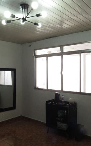Casa à venda com 228m², 3 quartos e 3 vagasSala 1